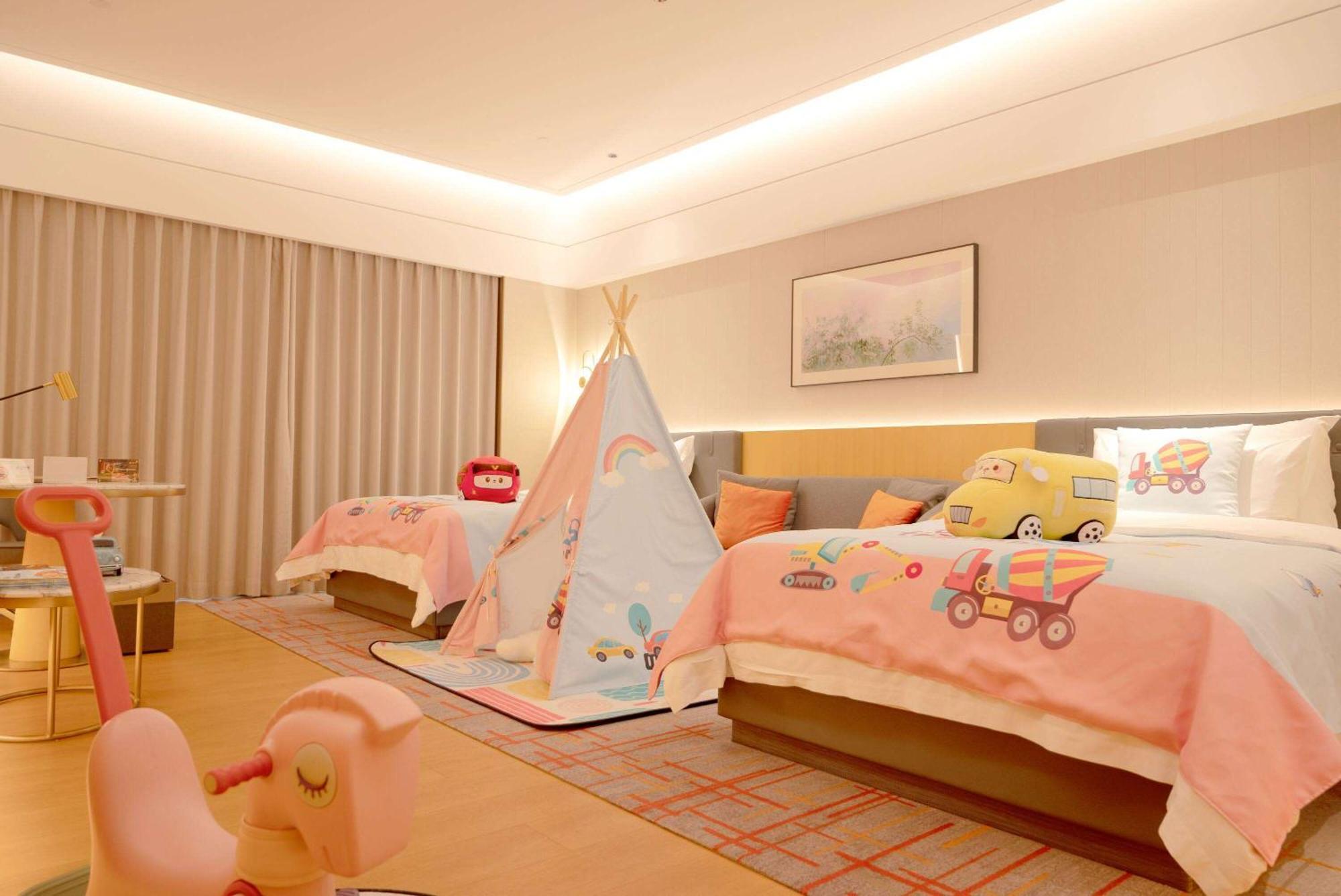 Wyndham Grand Zhaoqing Downtown Hotel Екстериор снимка