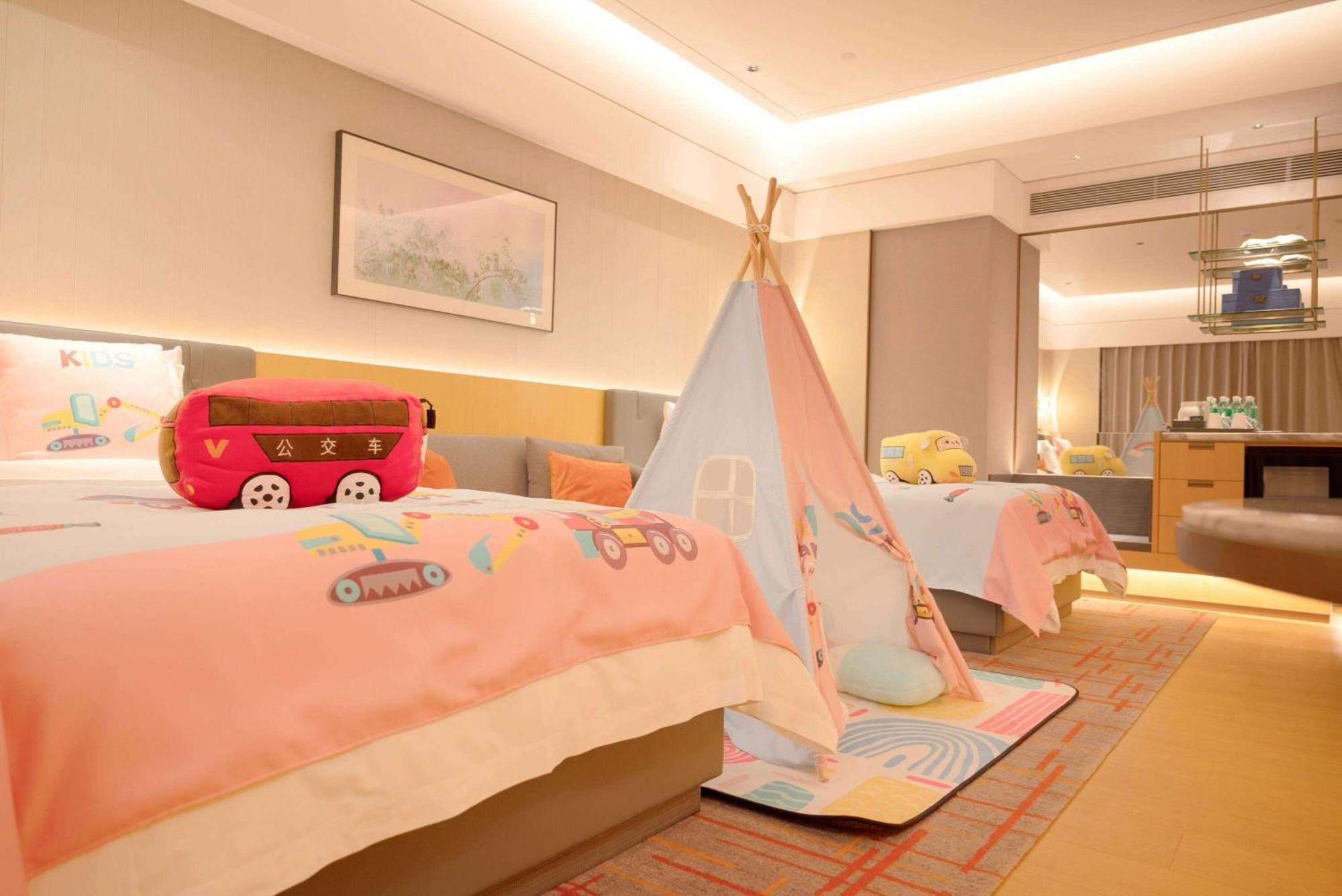 Wyndham Grand Zhaoqing Downtown Hotel Екстериор снимка