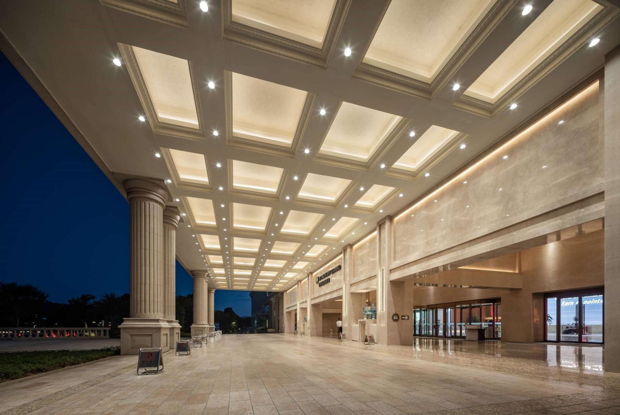 Wyndham Grand Zhaoqing Downtown Hotel Екстериор снимка